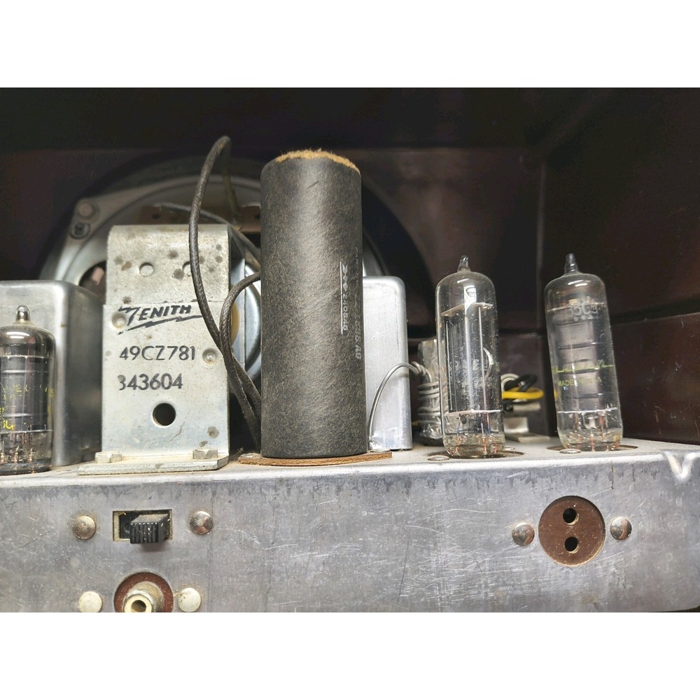 Zenith Y615‎ *Parts/Untested* - Picture 6 of 9